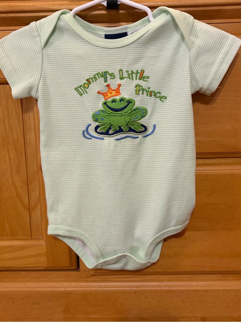 Tad Little Green and White One Piece Bodysuit w/"Mommy's Little Prince" Size 6-9